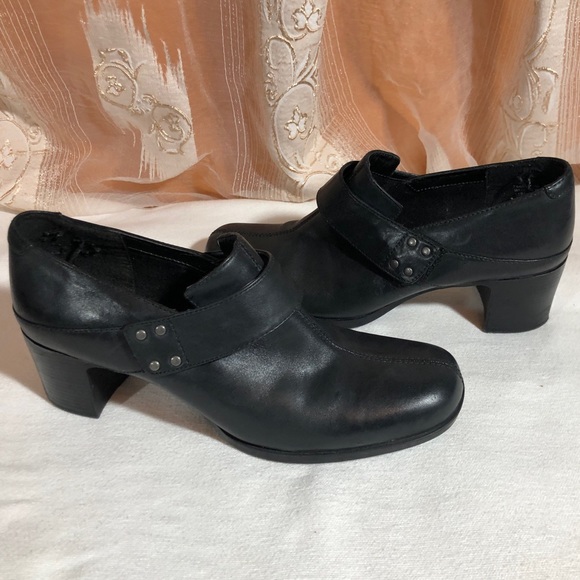 Clark's Shoes Clarks Leather Block Heel Shoes Black Size